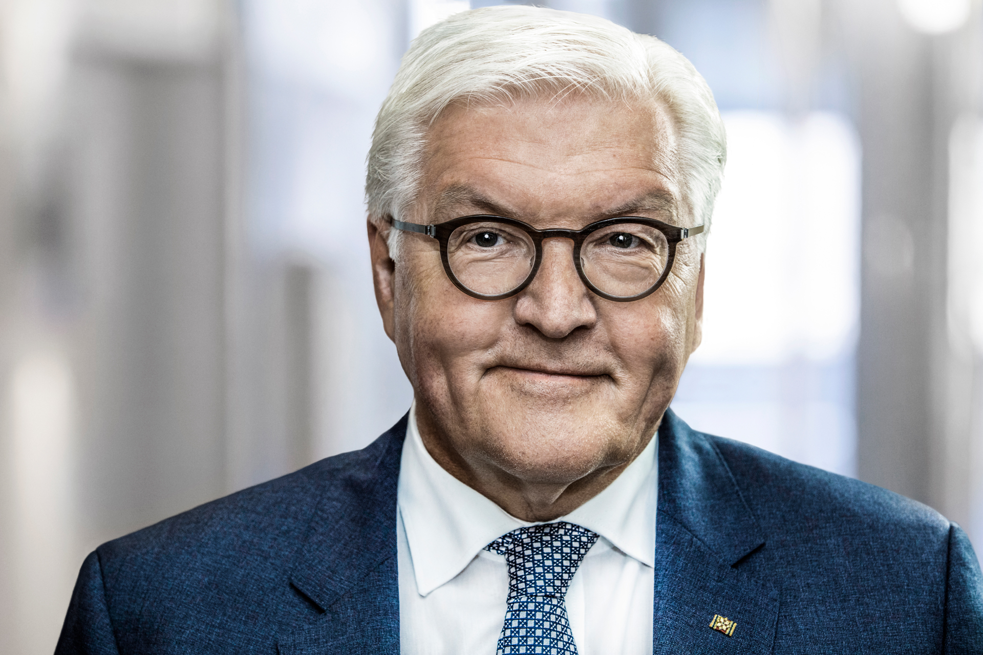 Portraitfotograf Jochen Rolfes aus Düsseldorf mit Portraitfotografie: Portrait on Location von Frank-Walter Steinmeier, Bundespräsident